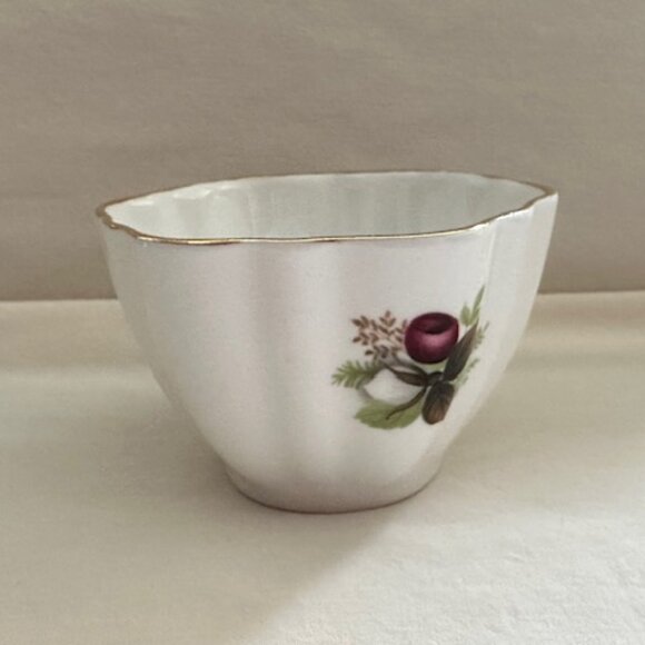 Vintage Bone China Rose Cup - Picture 4 of 7